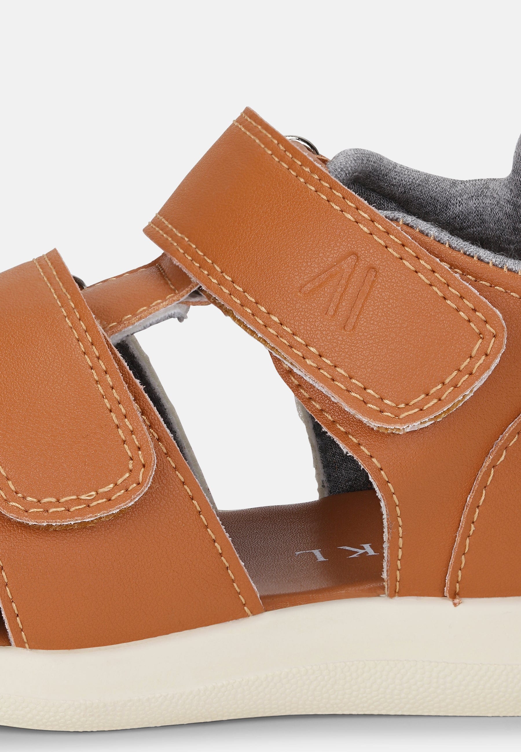 #farve_light brown